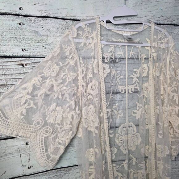 Time and Tru Cream Sheer Embroidered Kimono L/XL - Picture 6 of 8